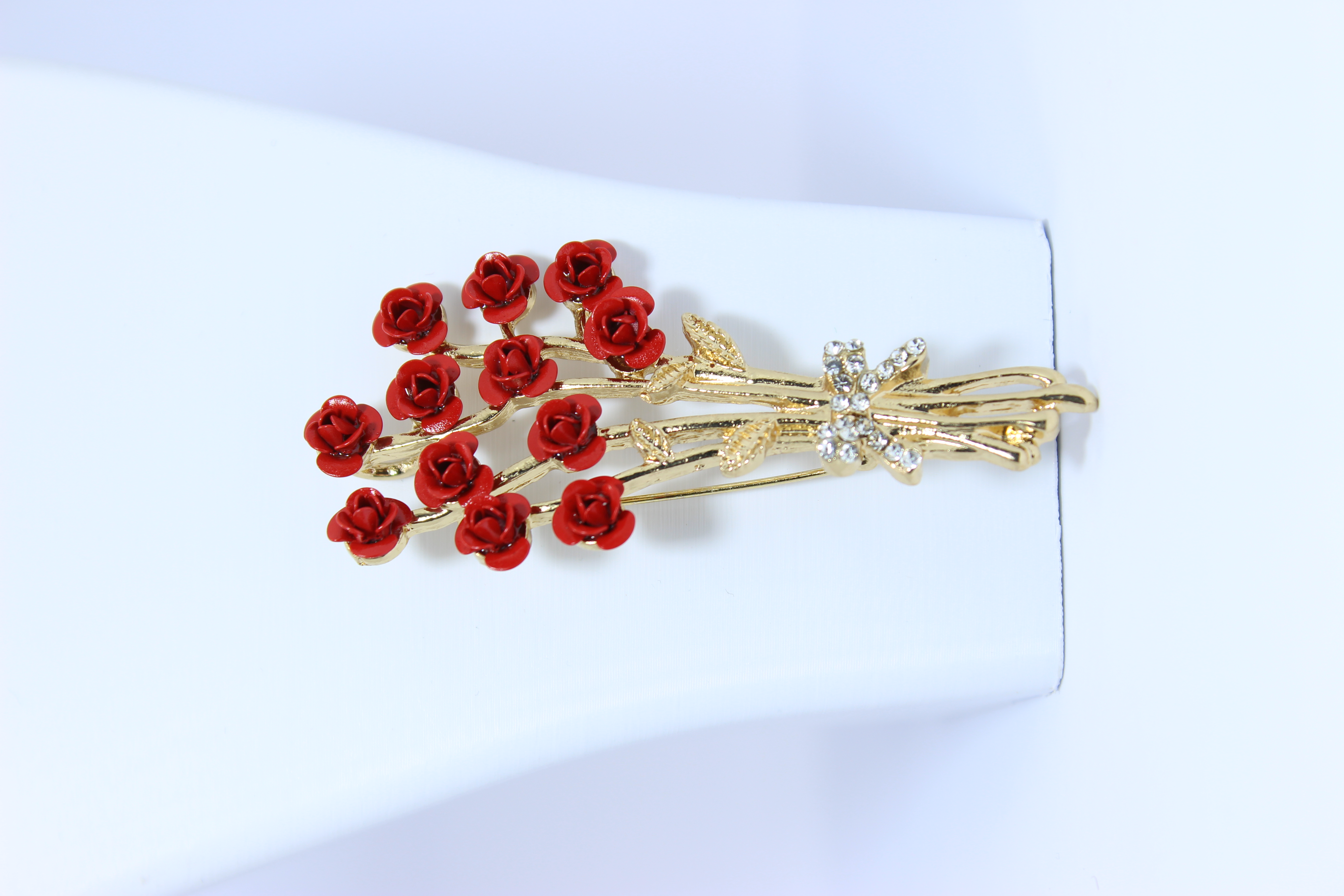 ​Bi-Takı | On İki Gülün Görkemi Broş